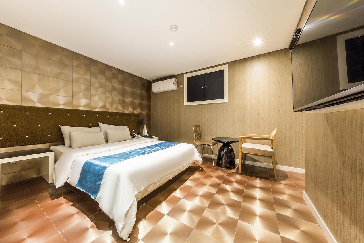 Cheonho Hotel The Blue Seoul Exterior foto