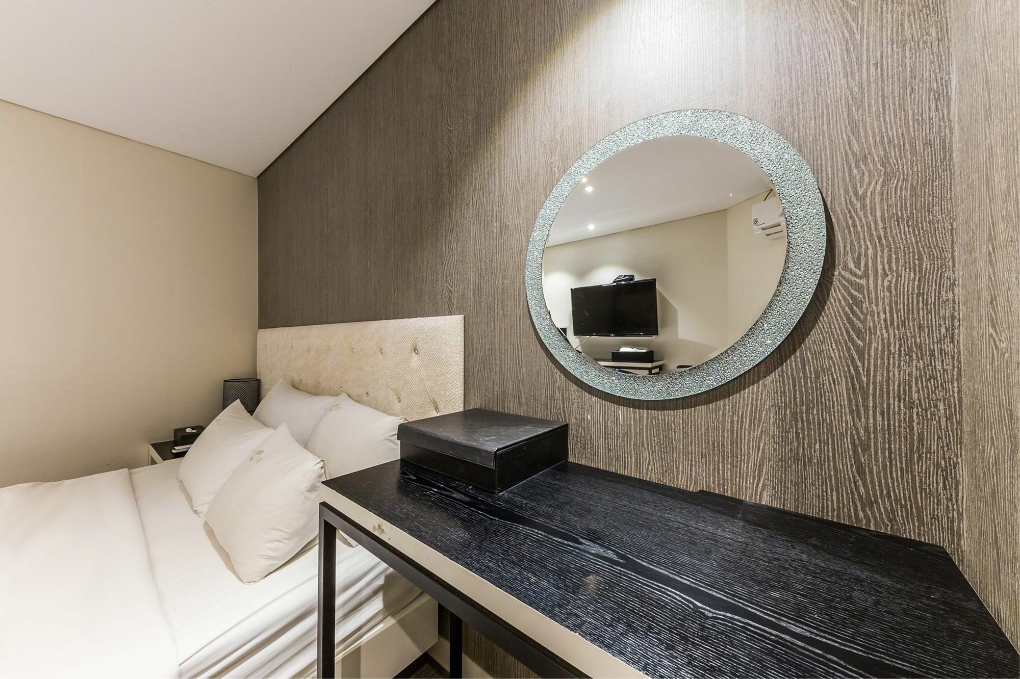 Cheonho Hotel The Blue Seoul Exterior foto
